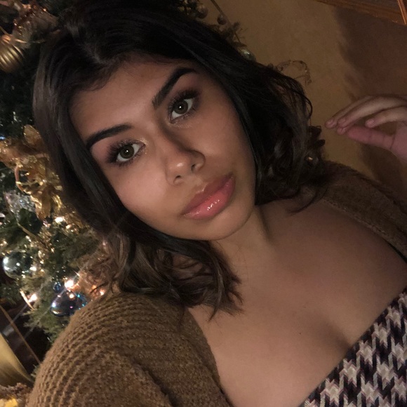 Meet your Posher, Lorna - Picture 1 of 1